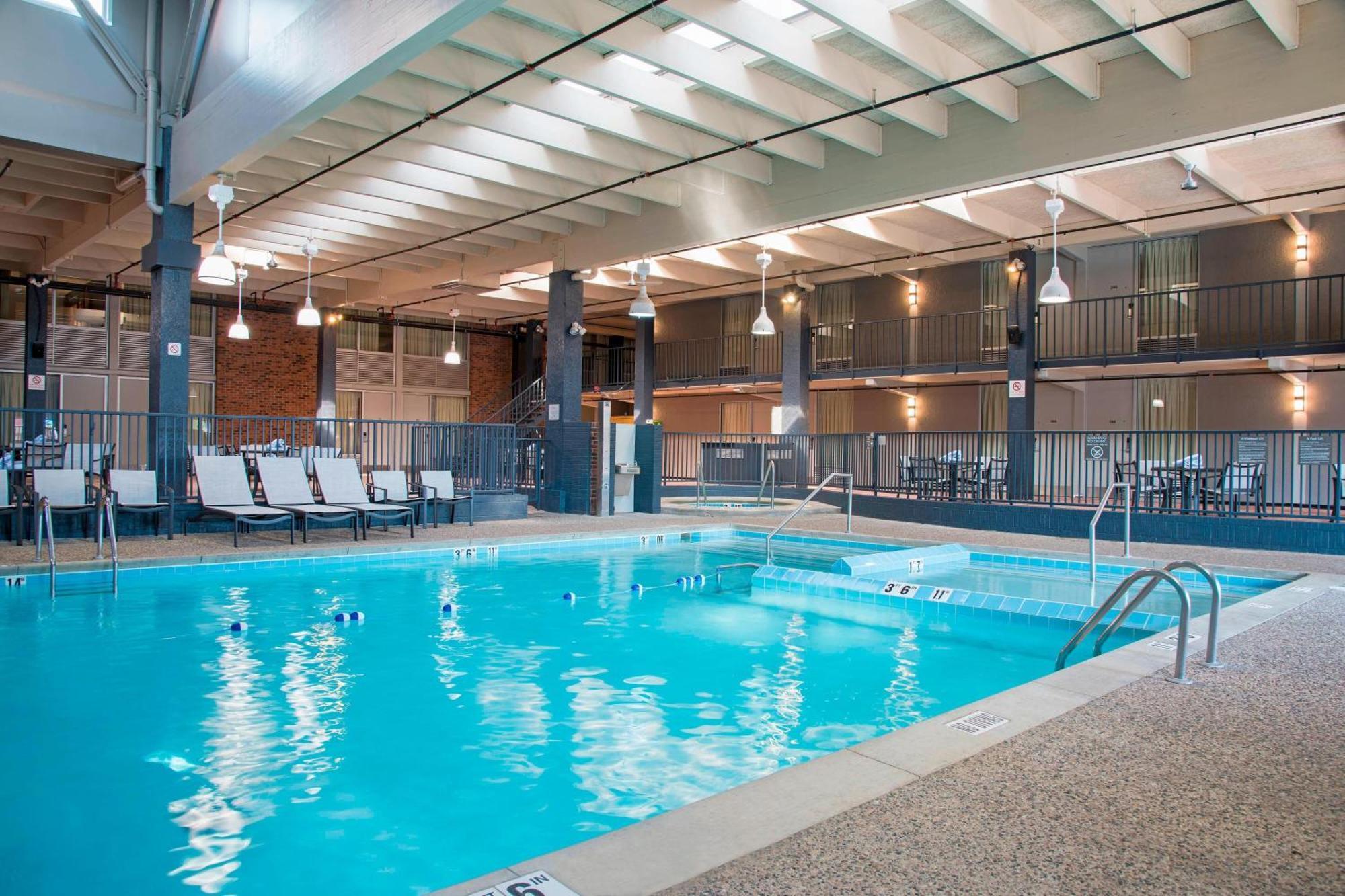 Sonesta Hotel Grand Rapids Airport Kentwood Екстер'єр фото