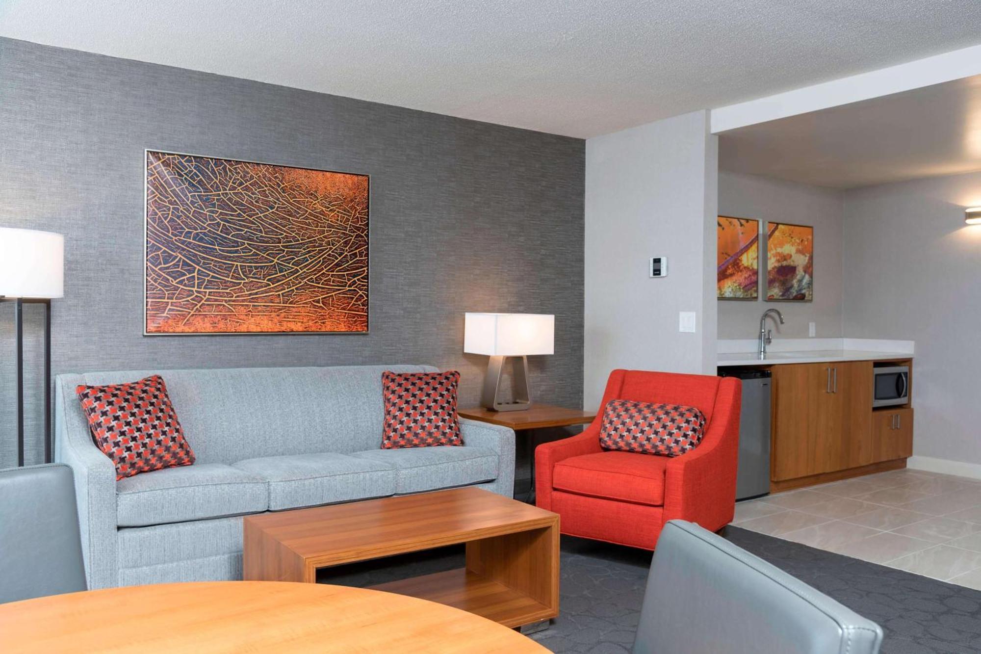 Sonesta Hotel Grand Rapids Airport Kentwood Екстер'єр фото