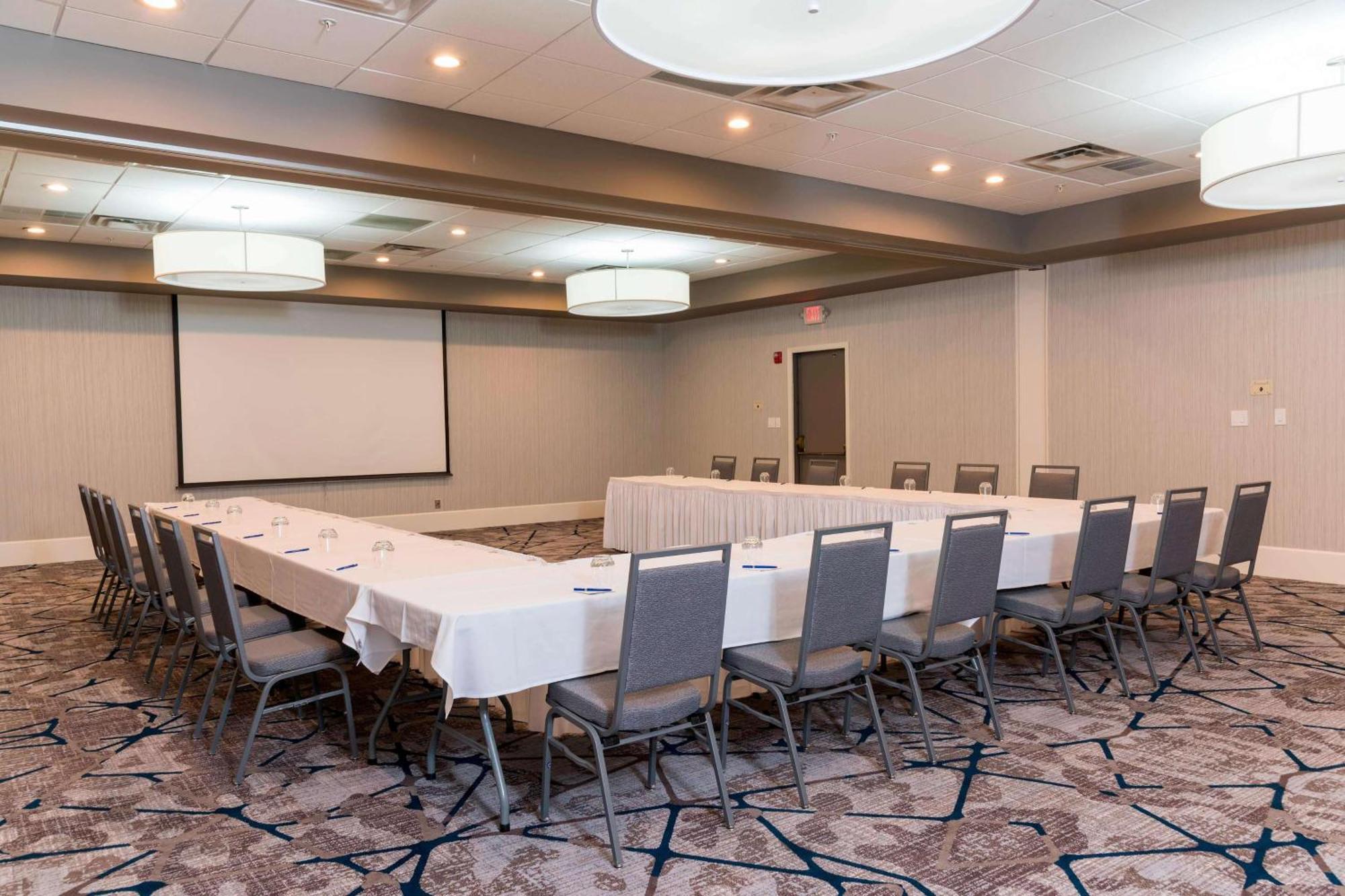 Sonesta Hotel Grand Rapids Airport Kentwood Екстер'єр фото