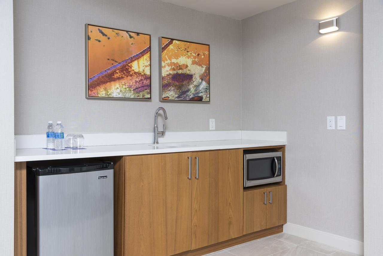 Sonesta Hotel Grand Rapids Airport Kentwood Екстер'єр фото
